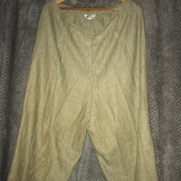 Shirt and pants set - Picture 4 of 5